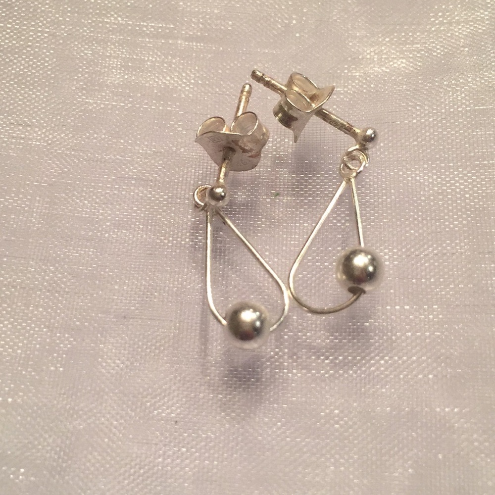 Small Sterling silver dangling earrings
